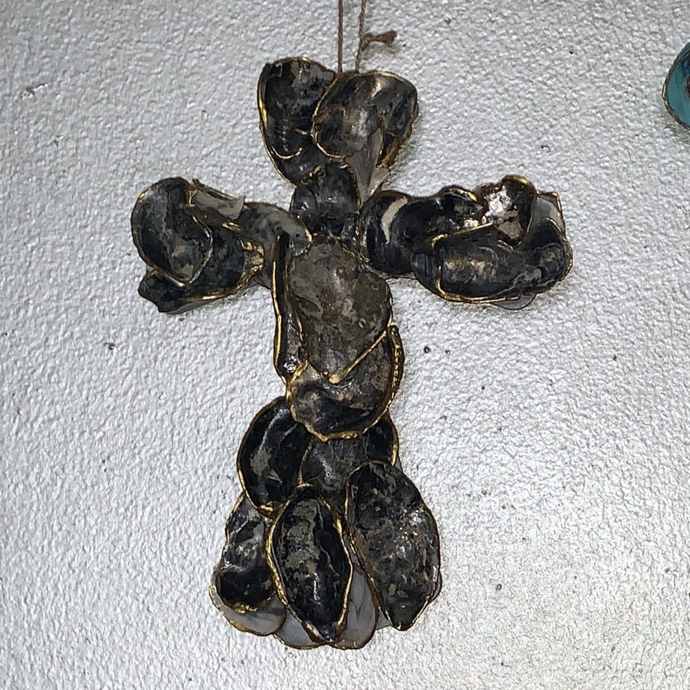 Handmade Shell Cross - Picture 6 of 17